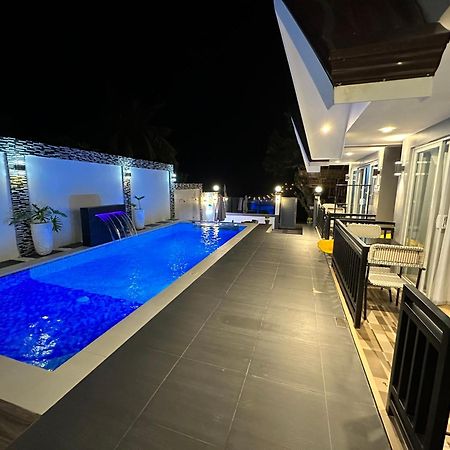 D' Beach Resort Puerto Princesa Exterior photo